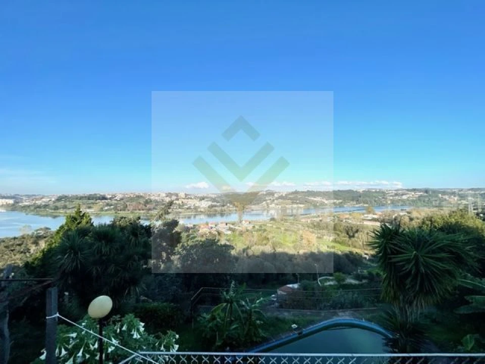 Quinta T6 para Venda em Avintes Foto 28