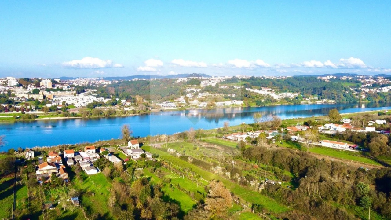 Quinta T6 para Venda em Avintes Foto 3