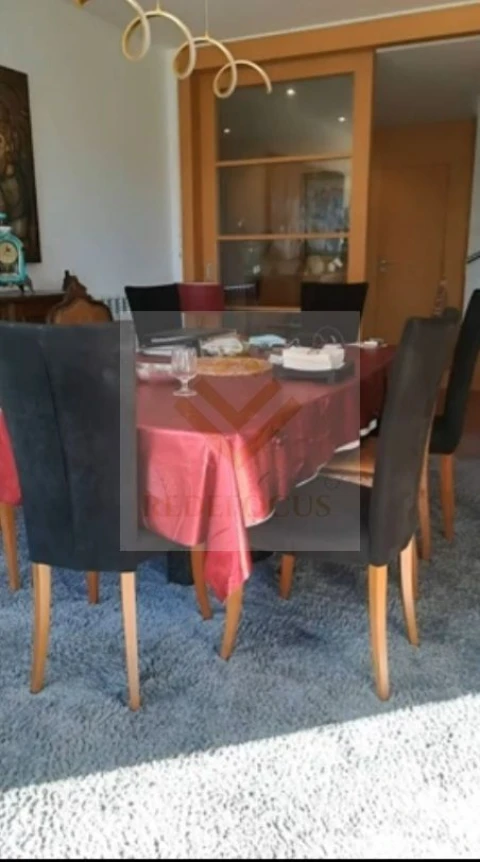 Apartamento T4 para Venda em Lordelo do Ouro e Massarelos