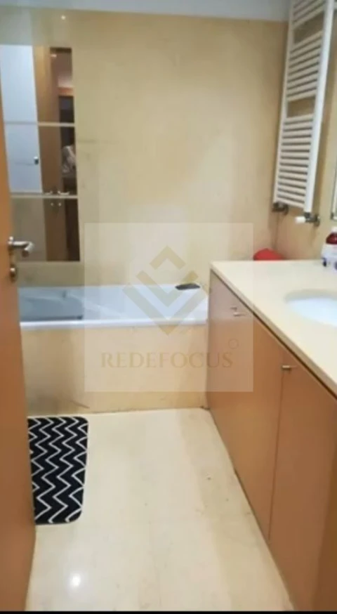 Apartamento T4 para Venda em Lordelo do Ouro e Massarelos