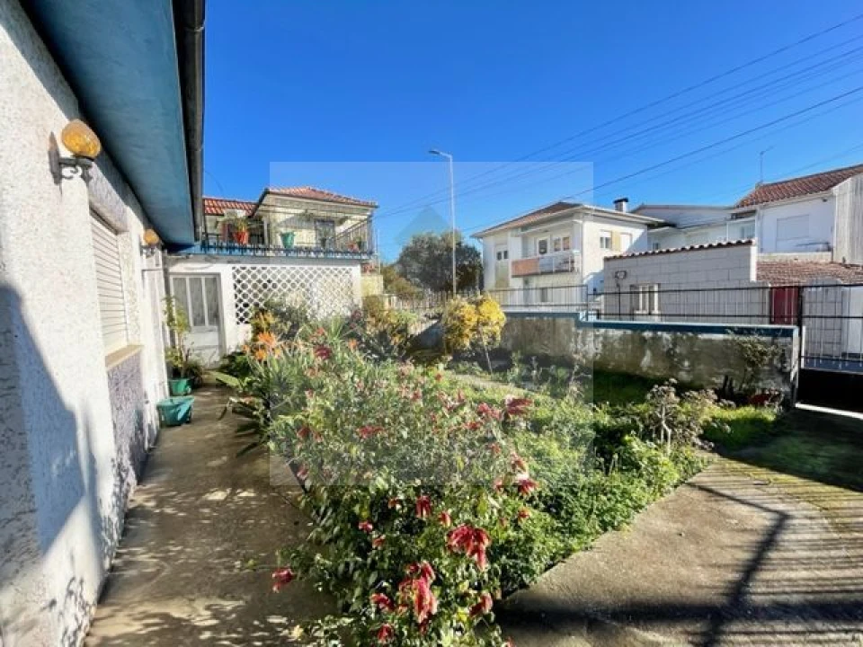 Moradia T2 para Venda em Grijó e Sermonde Foto 25