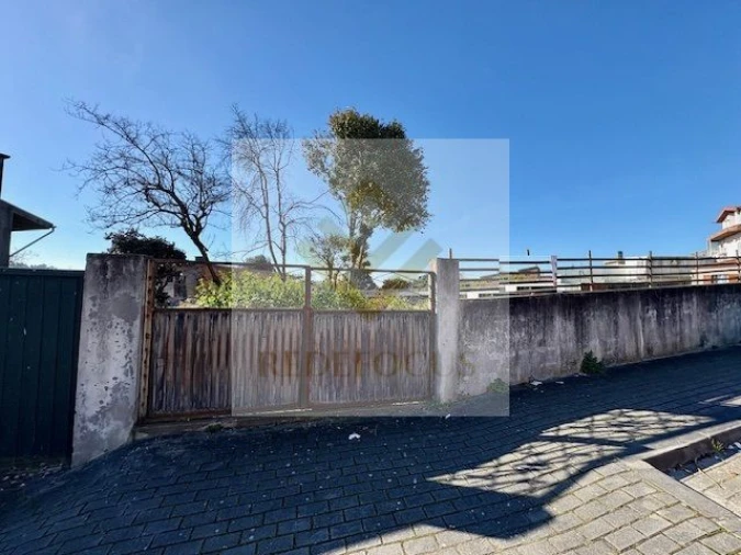 Terreno para Venda em Nogueira da Regedoura Foto 1