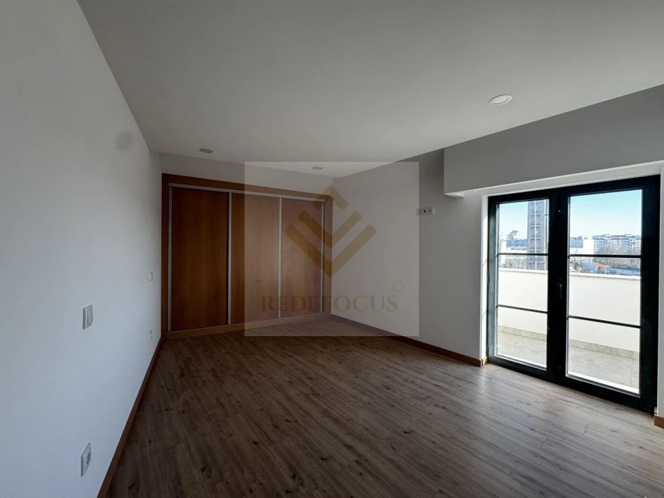 Apartamento T0 para Venda em Ovar, São João, Arada e São Vicente de Pereira Jusã Foto 6