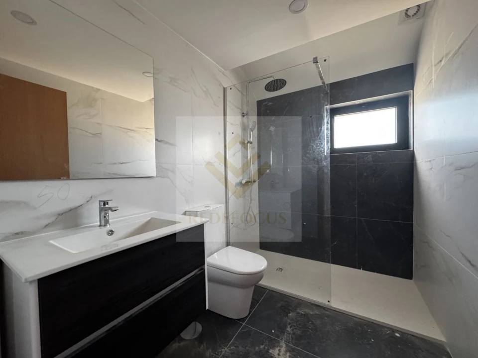 Apartamento T0 para Venda em Ovar, São João, Arada e São Vicente de Pereira Jusã Foto 5