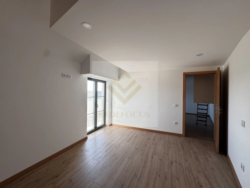 Apartamento T0 para Venda em Ovar, São João, Arada e São Vicente de Pereira Jusã Foto 7