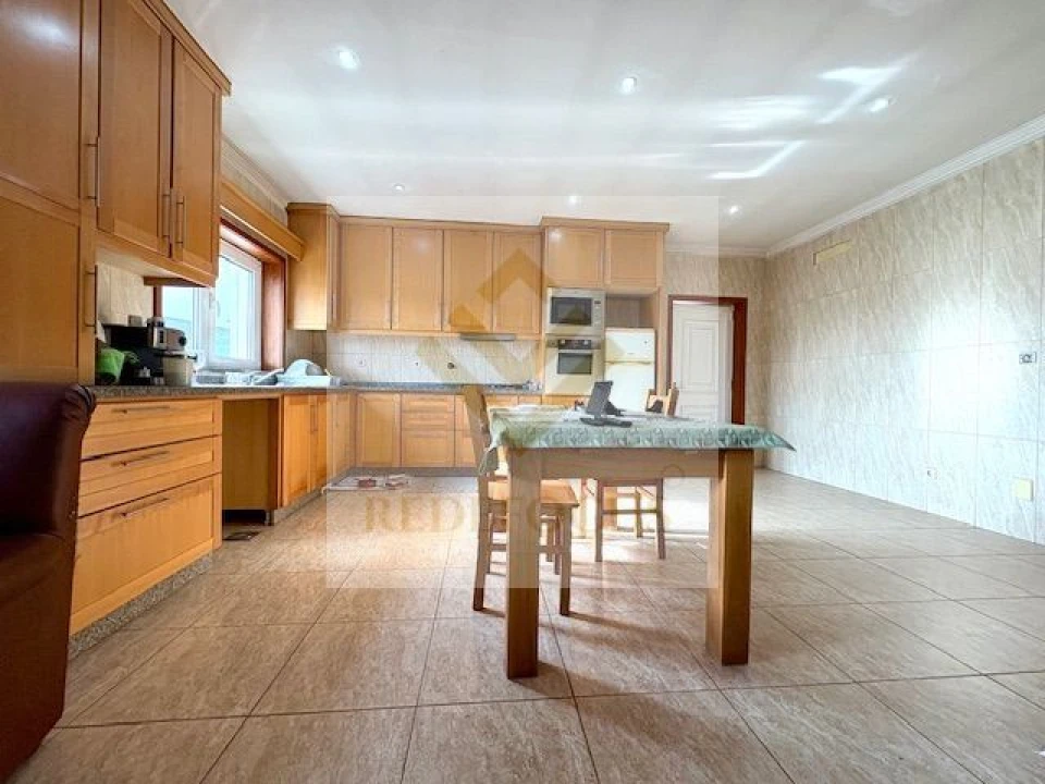 Moradia T4 para Venda em Sanguedo Foto 10