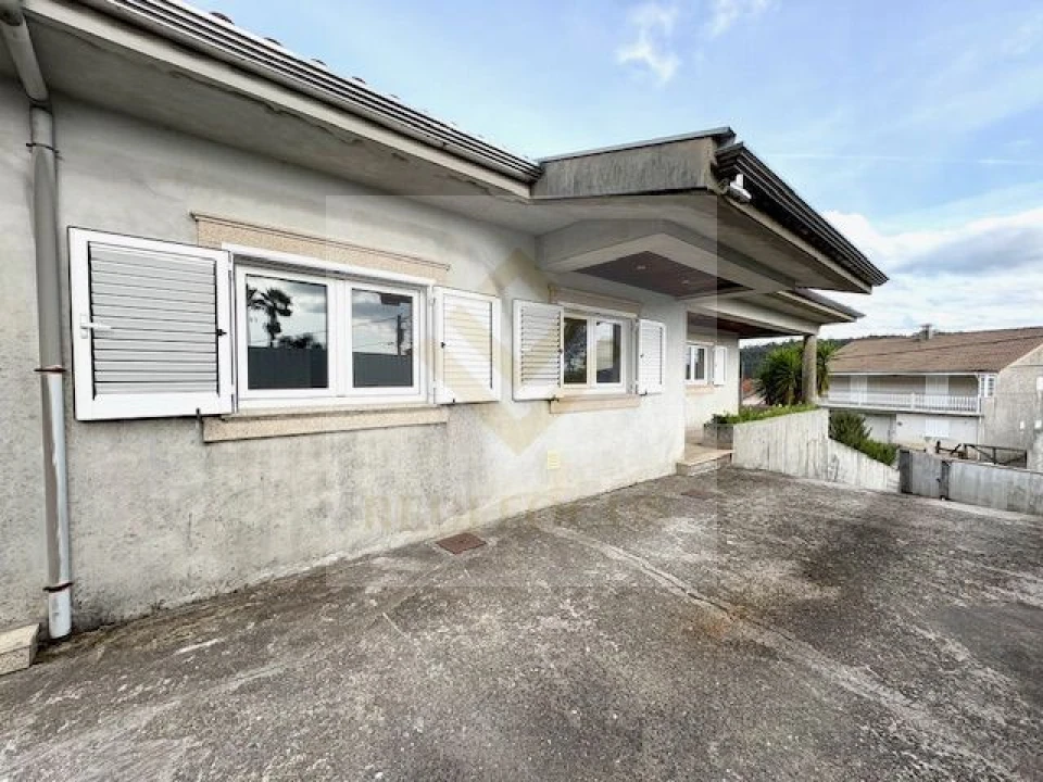 Moradia T4 para Venda em Sanguedo Foto 31