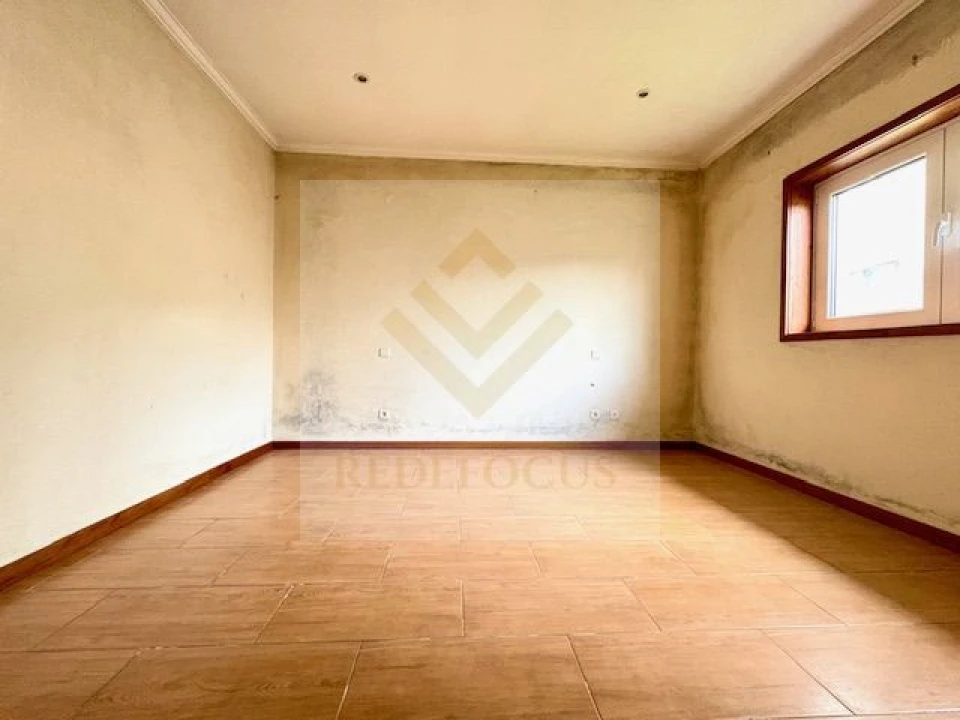 Moradia T4 para Venda em Sanguedo Foto 22