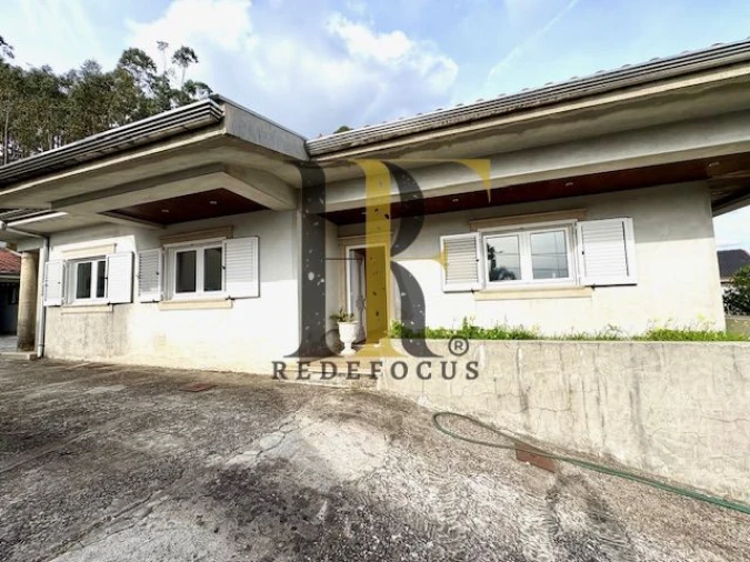 Moradia T4 para Venda em Sanguedo Foto 3