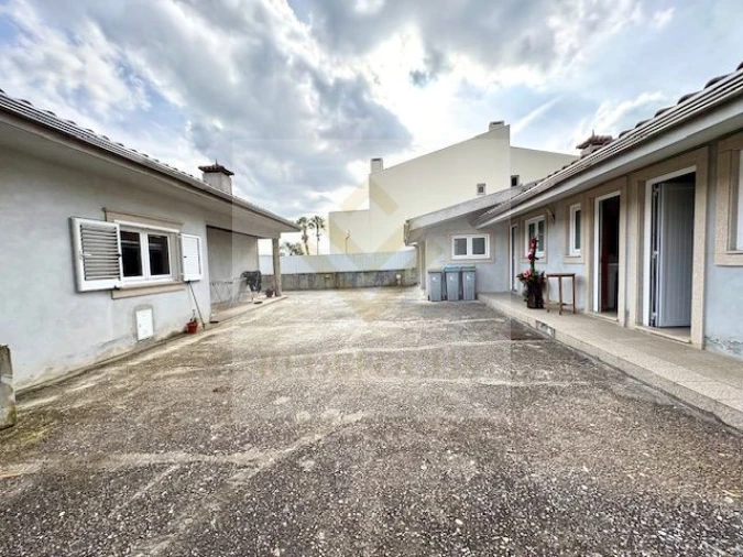 Moradia T4 para Venda em Sanguedo Foto 24