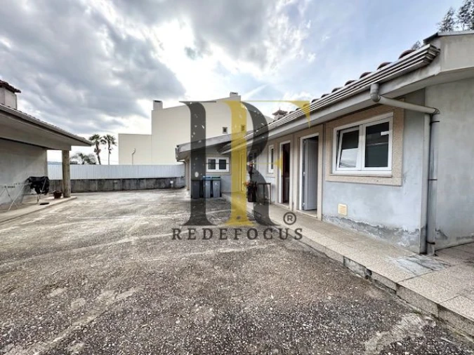 Moradia T4 para Venda em Sanguedo Foto 25