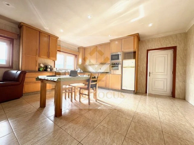 Moradia T4 para Venda em Sanguedo Foto 11