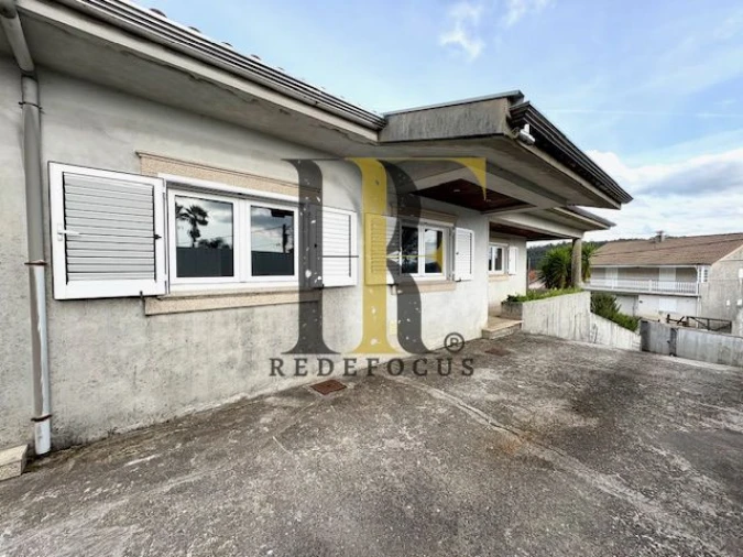 Moradia T4 para Venda em Sanguedo Foto 31