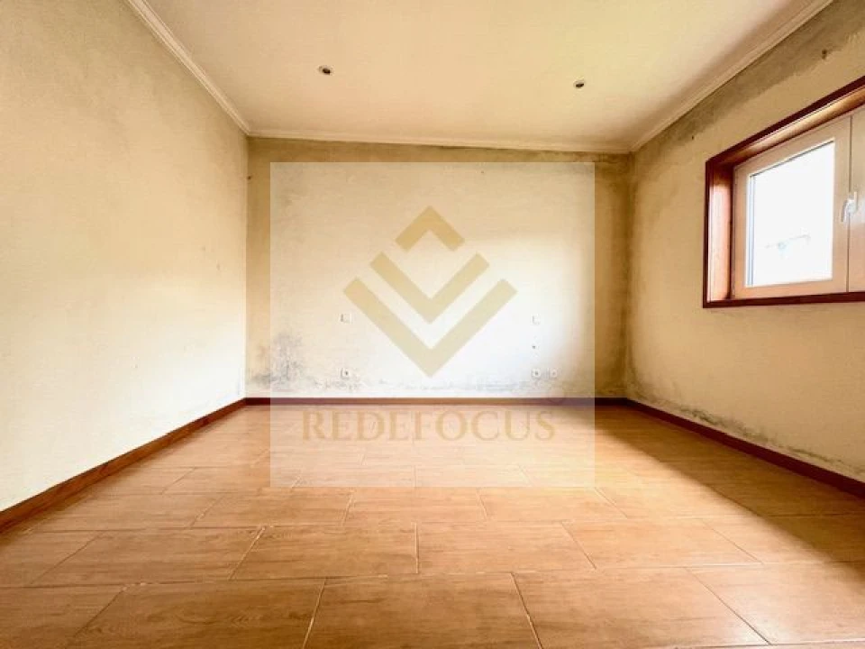 Moradia T4 para Venda em Sanguedo Foto 22