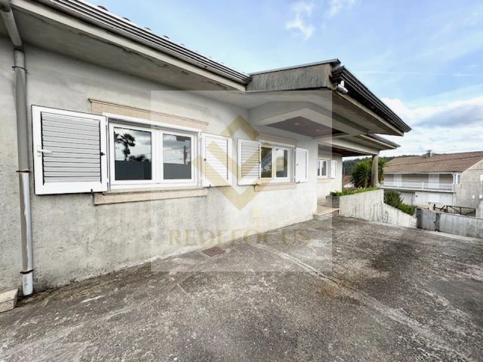 Moradia T4 para Venda em Sanguedo Foto 31