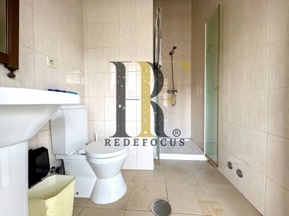 Moradia T4 para Venda em Sanguedo Foto 28