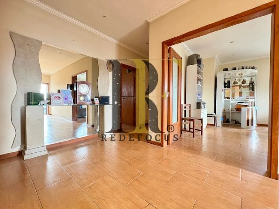 Moradia T4 para Venda em Sanguedo Foto 12