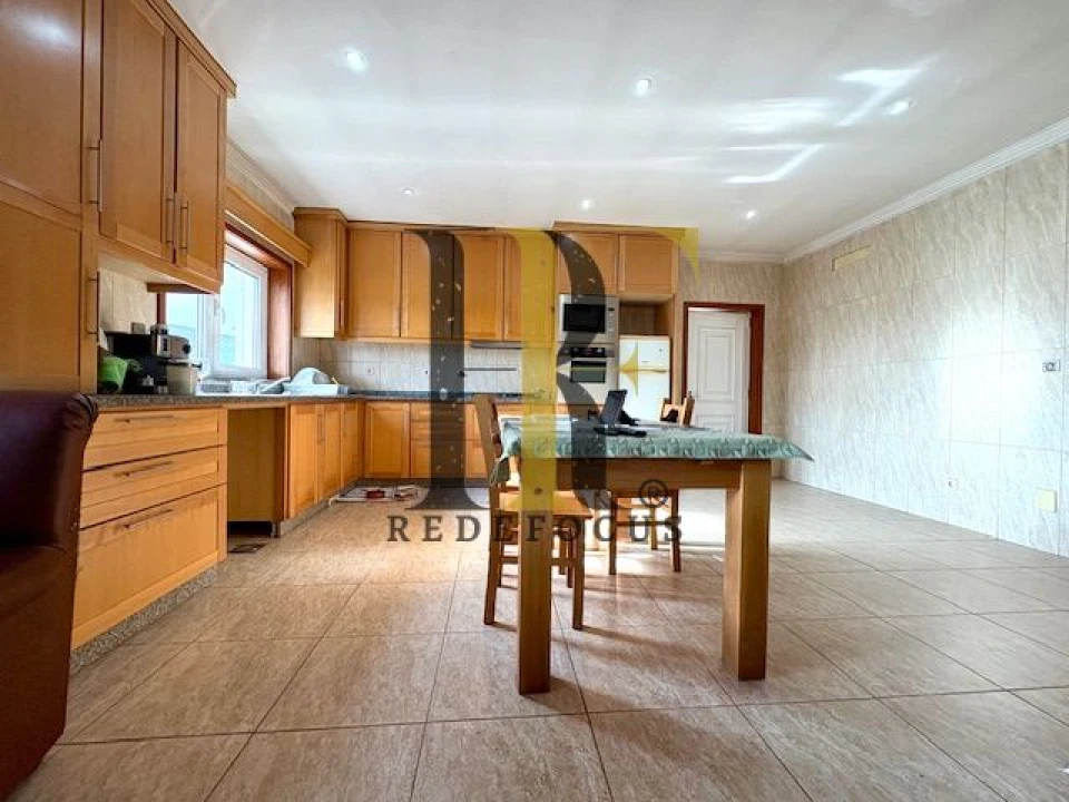 Moradia T4 para Venda em Sanguedo Foto 10