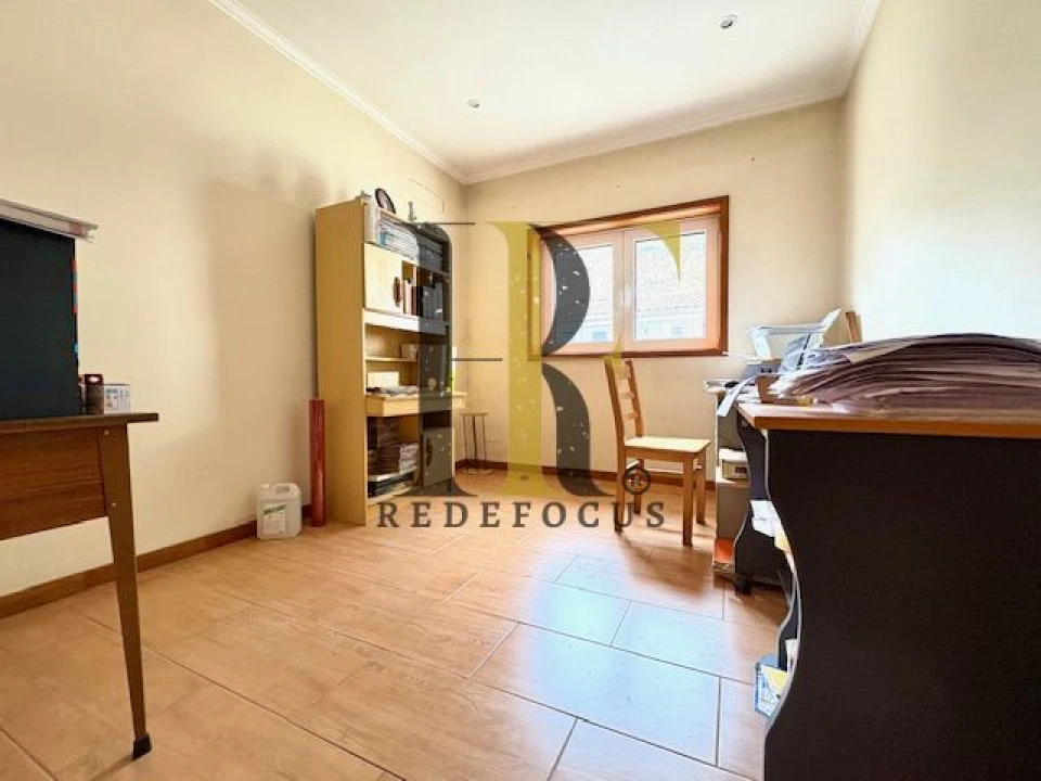 Moradia T4 para Venda em Sanguedo Foto 21