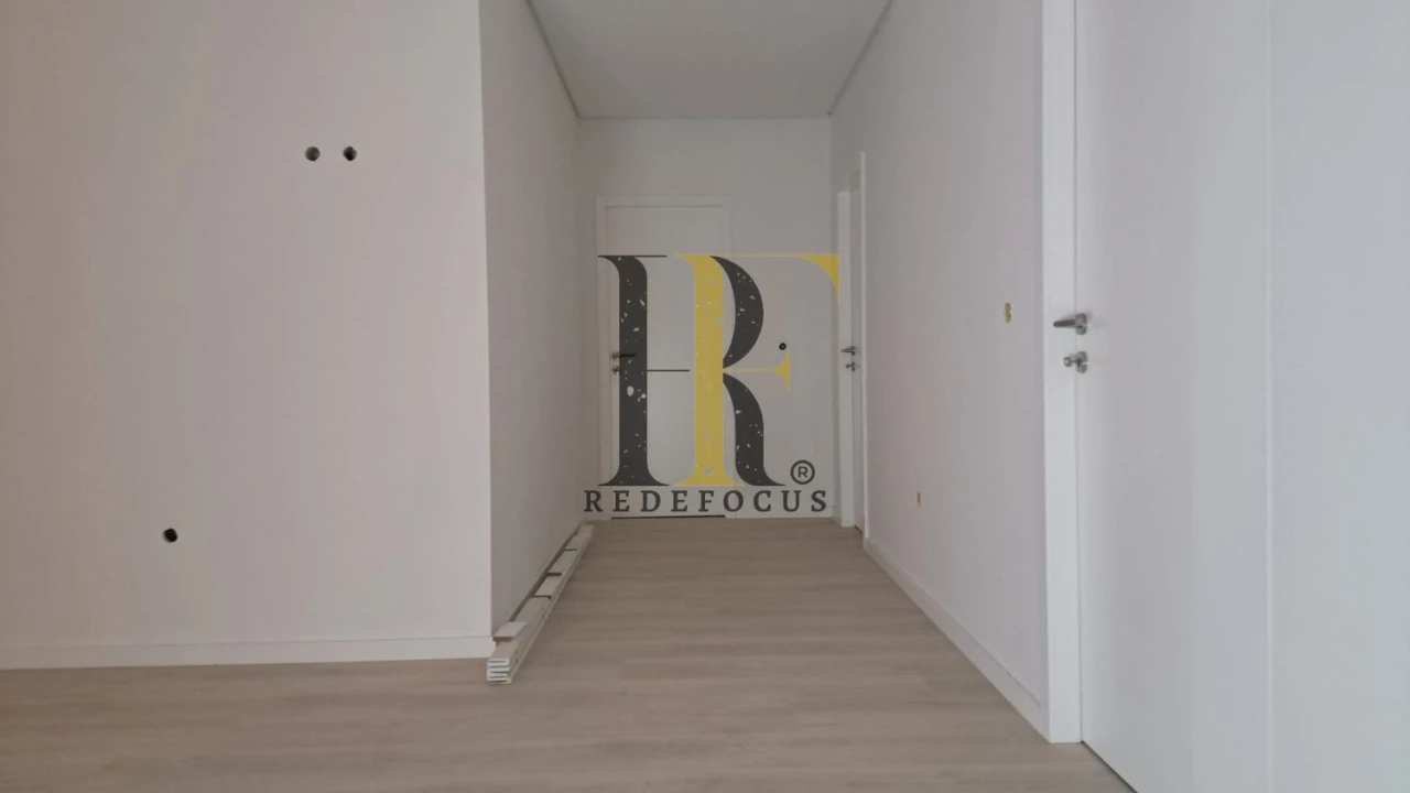 Apartamento T1 para Venda em Junqueira Foto 10