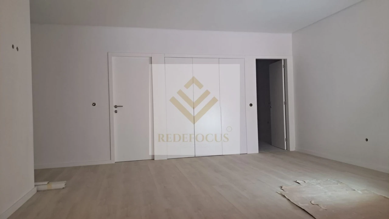 Apartamento T1 para Venda em Junqueira Foto 7