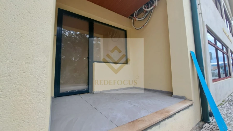 Apartamento T1 para Venda em Junqueira Foto 2