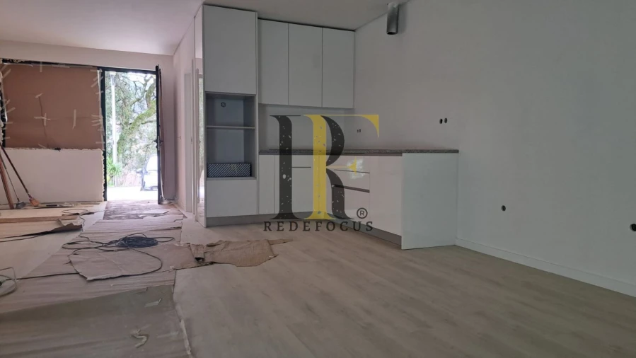 Apartamento T1 para Venda em Junqueira Foto 3