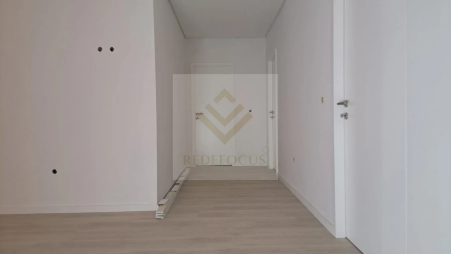 Apartamento T1 para Venda em Junqueira Foto 10