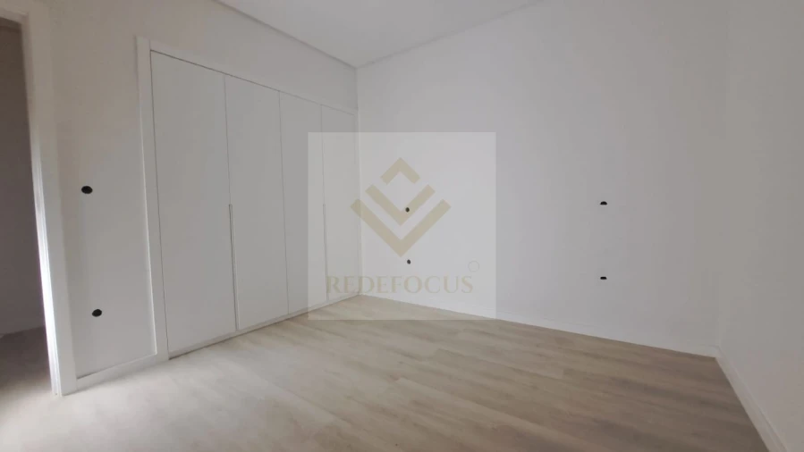 Apartamento T1 para Venda em Junqueira Foto 14