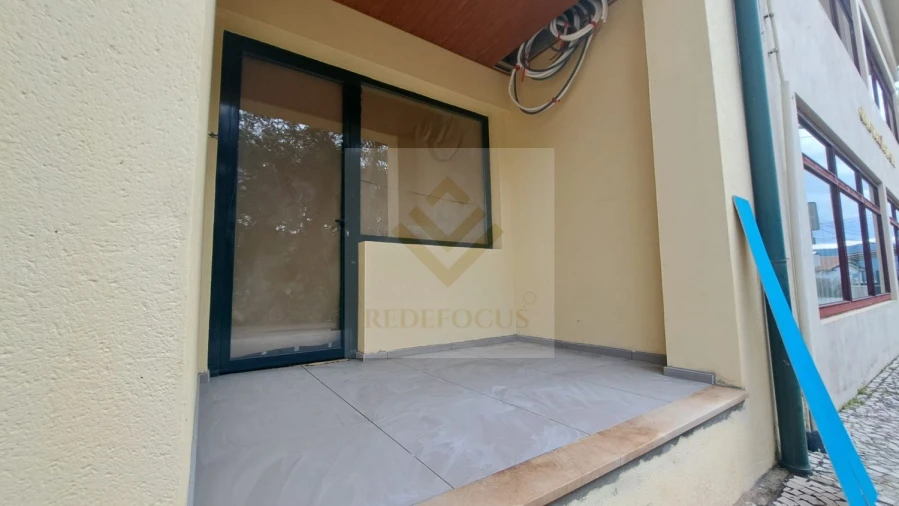 Apartamento T1 para Venda em Junqueira Foto 2