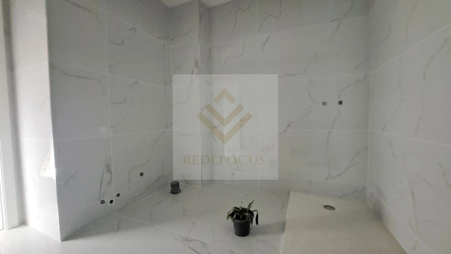 Apartamento T1 para Venda em Junqueira Foto 8