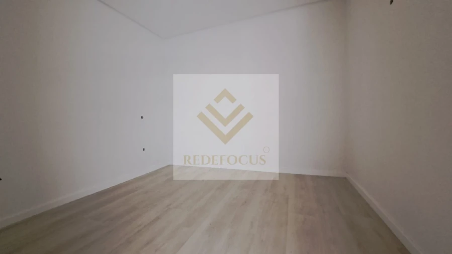 Apartamento T1 para Venda em Junqueira Foto 13