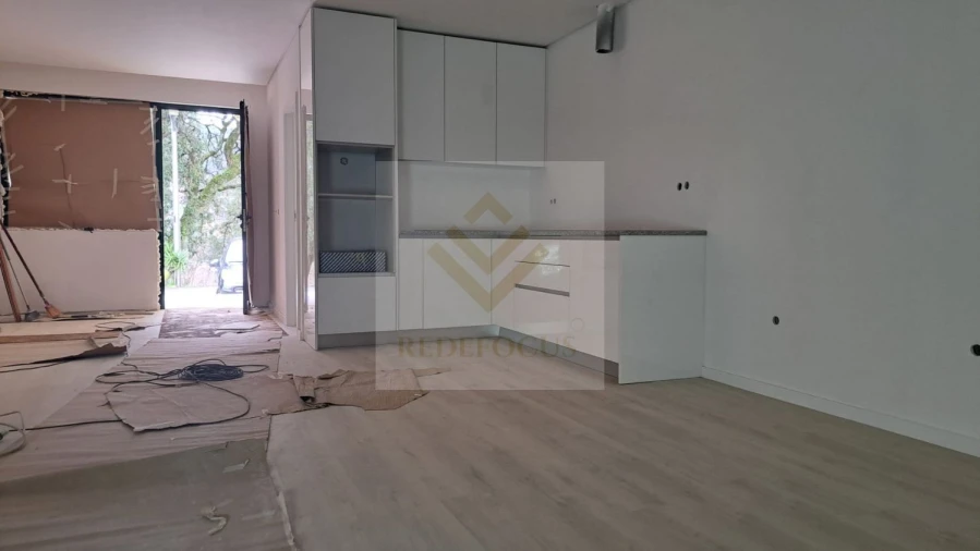 Apartamento T1 para Venda em Junqueira Foto 3