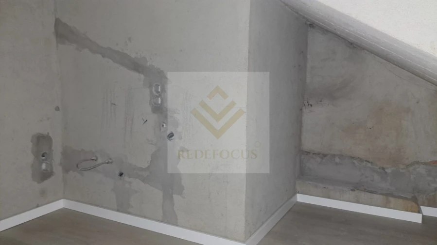 Apartamento T1 para Venda em Junqueira Foto 11