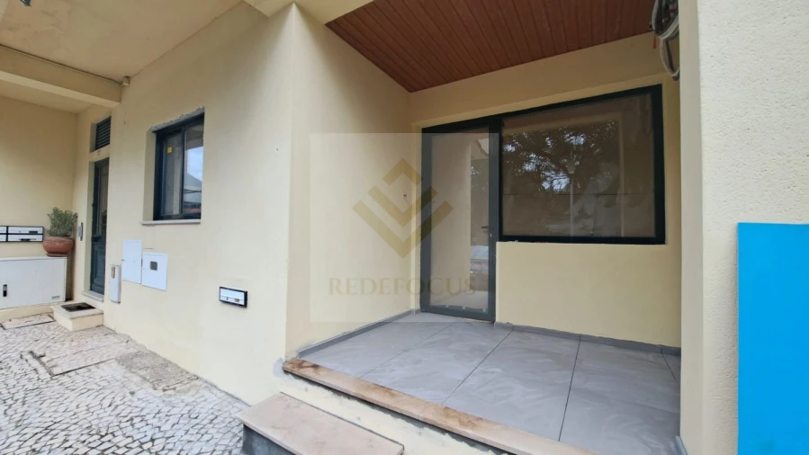 Apartamento T1 para Venda em Junqueira Foto 1