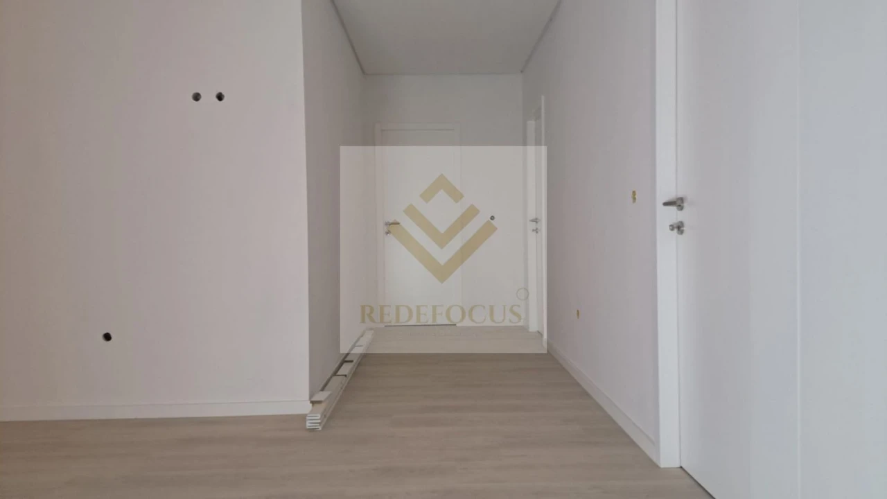 Apartamento T1 para Venda em Junqueira Foto 10