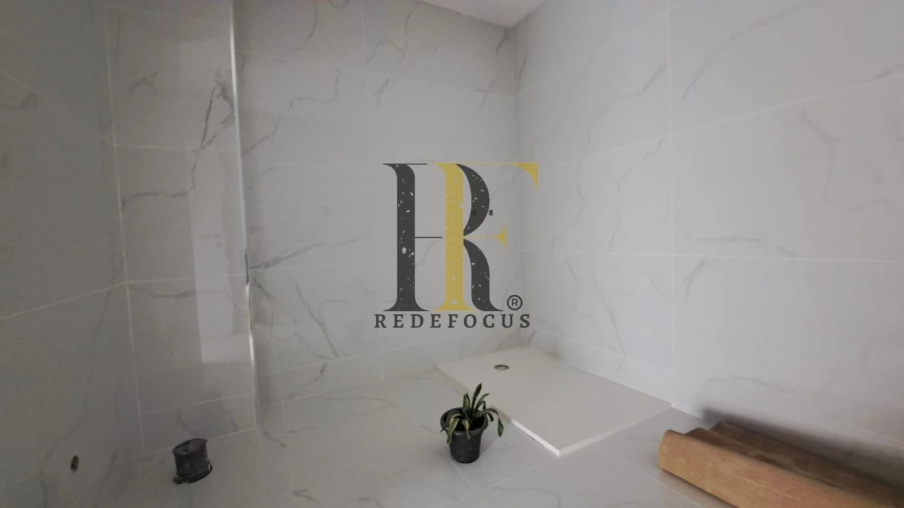 Apartamento T1 para Venda em Junqueira Foto 9