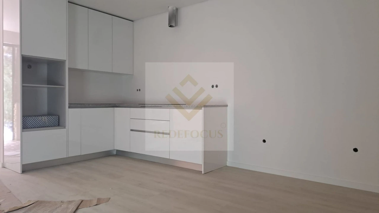 Apartamento T1 para Venda em Junqueira Foto 5