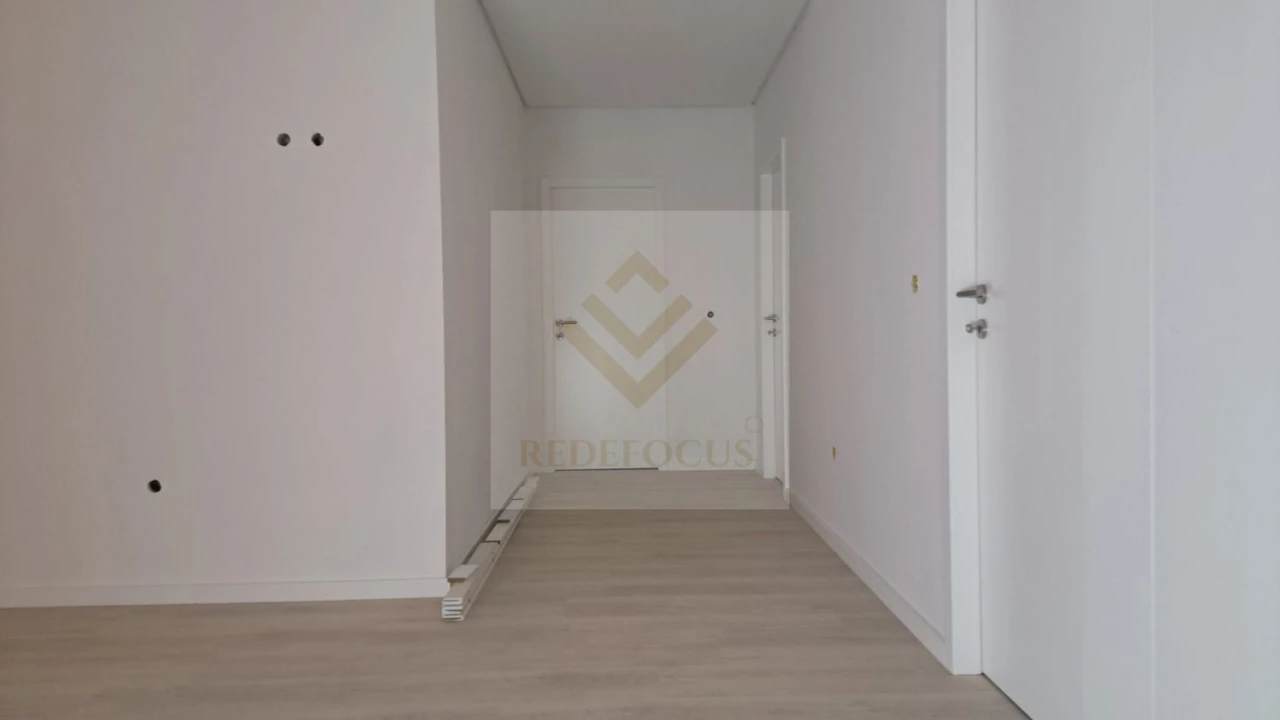 Apartamento T1 para Venda em Junqueira Foto 10