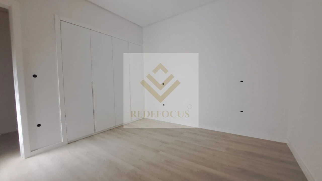 Apartamento T1 para Venda em Junqueira Foto 14