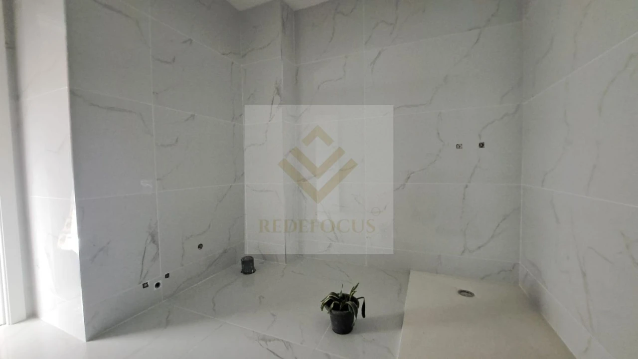 Apartamento T1 para Venda em Junqueira Foto 8