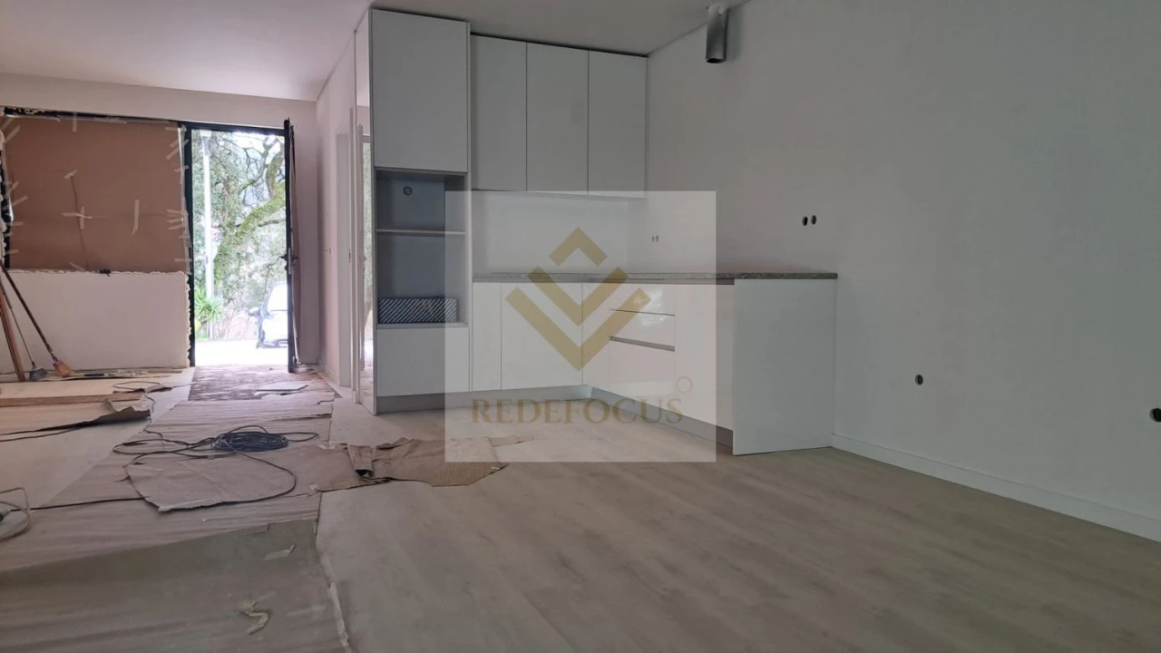 Apartamento T1 para Venda em Junqueira Foto 3