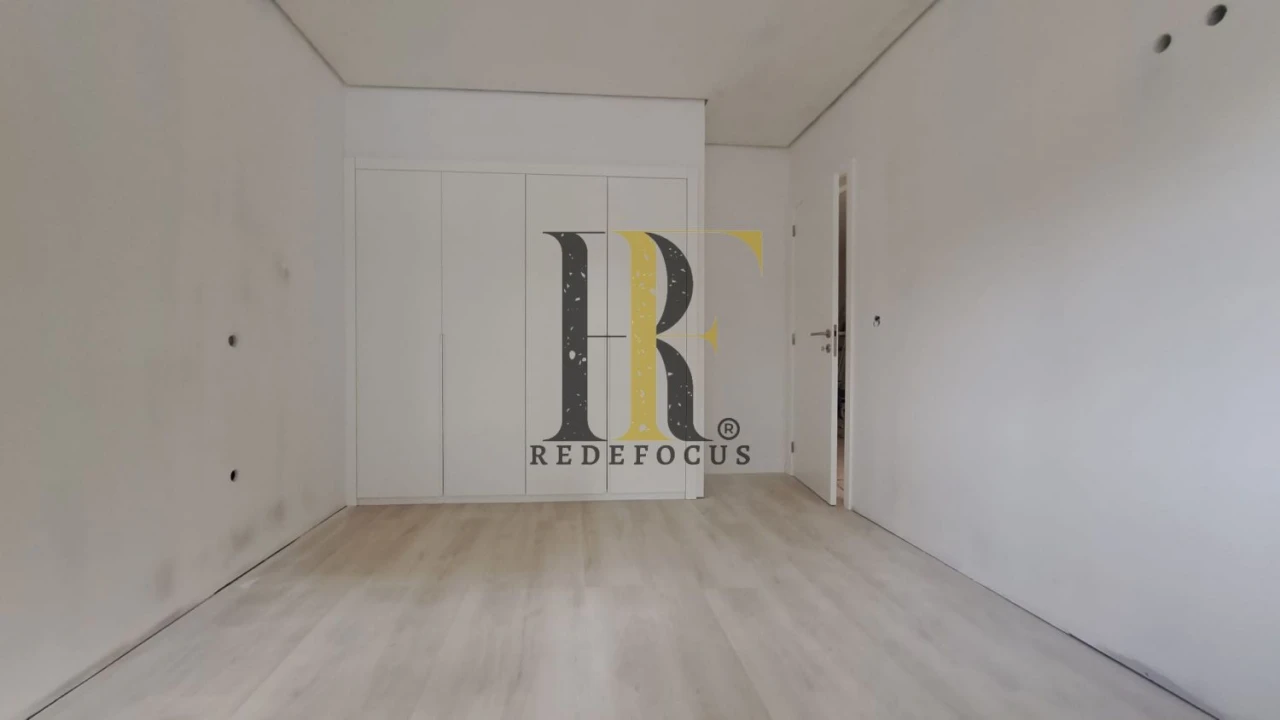 Apartamento T1 para Venda em Junqueira Foto 16