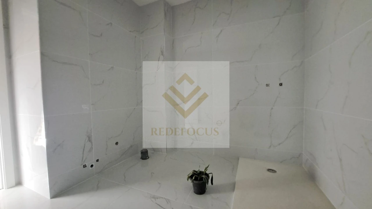 Apartamento T1 para Venda em Junqueira Foto 8