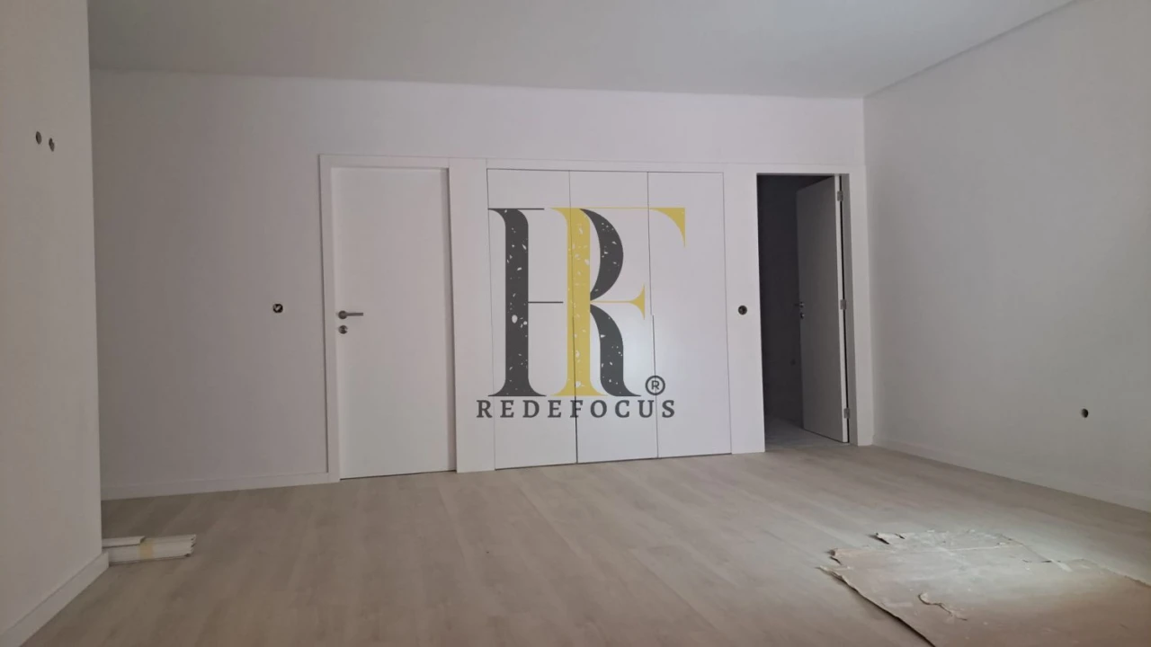 Apartamento T1 para Venda em Junqueira Foto 7