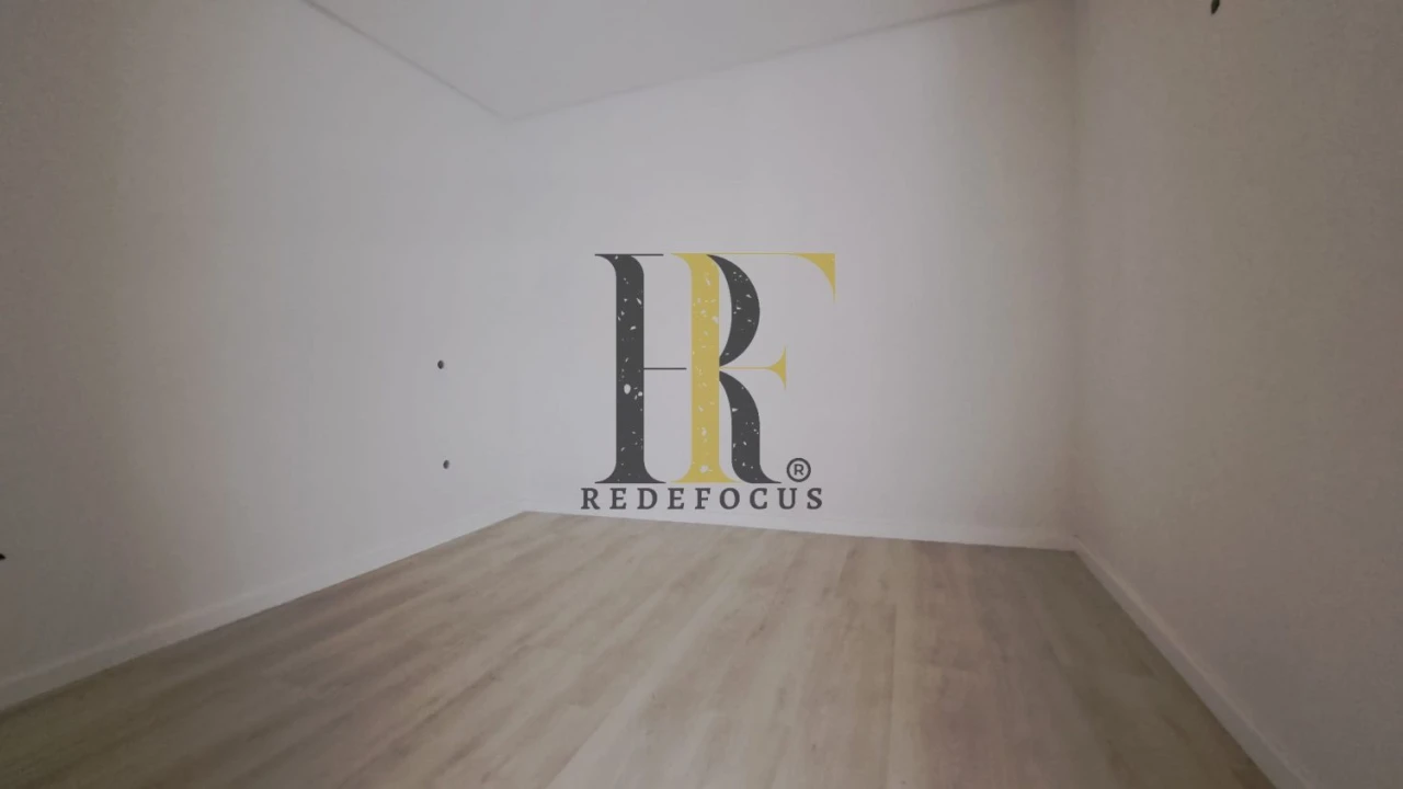 Apartamento T1 para Venda em Junqueira Foto 13