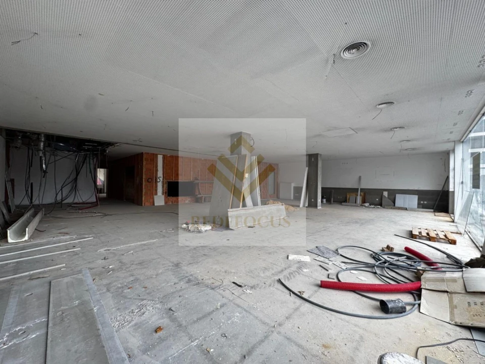 Loja para Venda em Santa Maria da Feira, Travanca, Sanfins e Espargo Foto 7