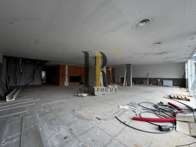 Loja para Venda em Santa Maria da Feira, Travanca, Sanfins e Espargo Foto 6