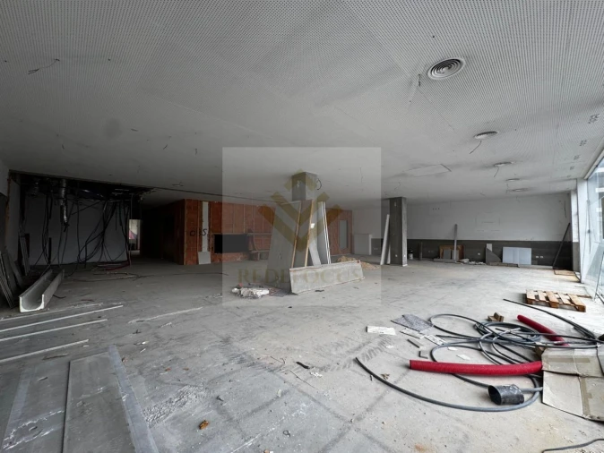 Loja para Venda em Santa Maria da Feira, Travanca, Sanfins e Espargo Foto 6