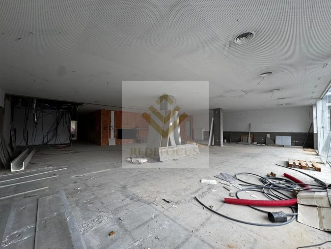 Loja para Venda em Santa Maria da Feira, Travanca, Sanfins e Espargo Foto 6